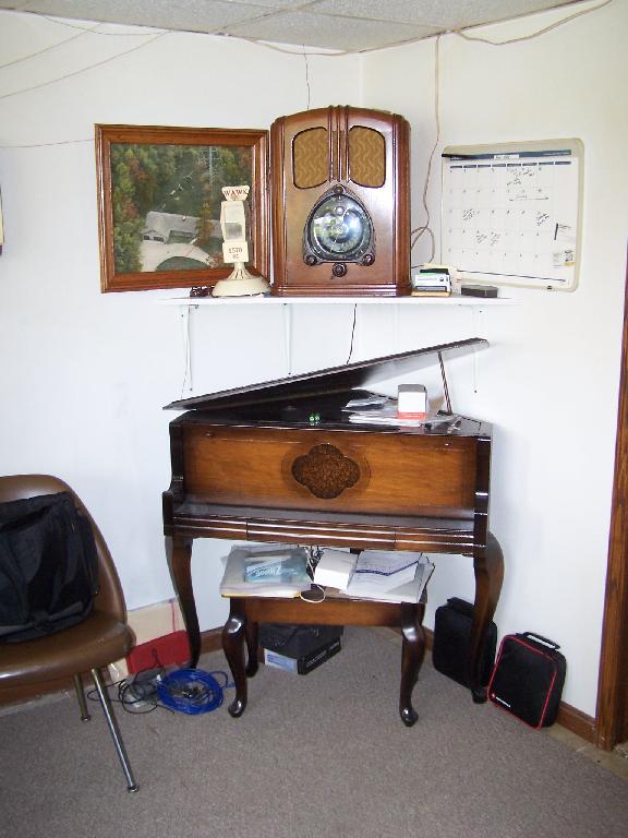 Antique Radio Forums View Topic Philco Piano Radio In Fort Wayne